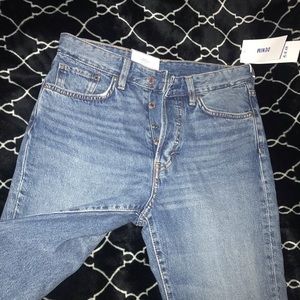 H&M vintage style mom jeans. Size 8/27